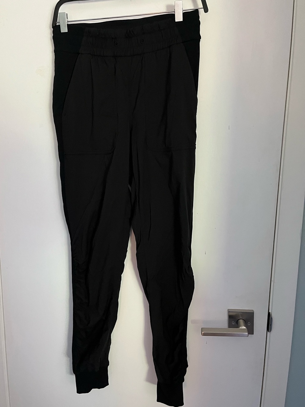 lululemon Dance Studio Joggers Size 6 Black Lightweight Pants